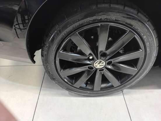 VOLKSWAGEN-JETTA-2.0 COMFORTLINE FLEX 4P TIPTRONIC VOLKSWAGEN-JETTA-2012