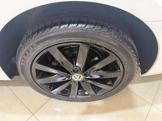 VOLKSWAGEN-JETTA-2014