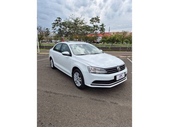 VOLKSWAGEN JETTA 2.0 COMFORTLINE FLEX 4P TIPTRONIC