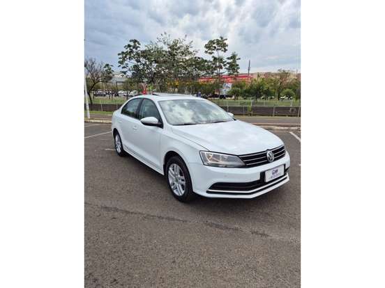 VOLKSWAGEN-JETTA-2014