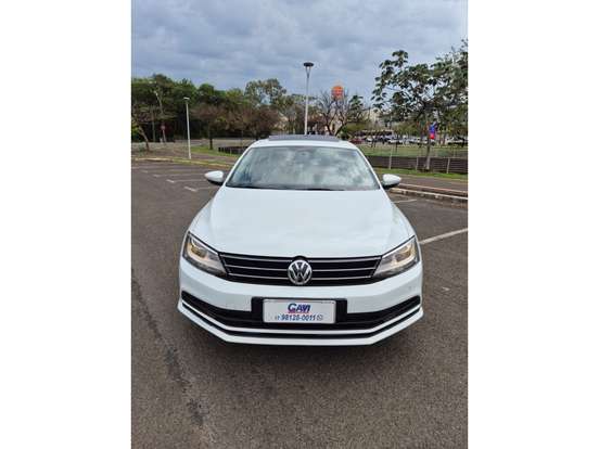 VOLKSWAGEN-JETTA-2014