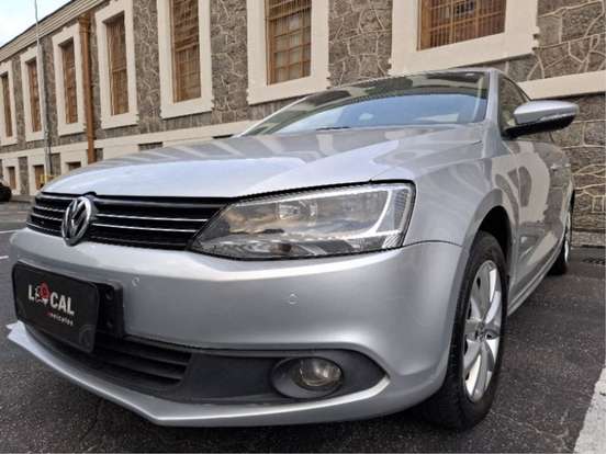 VOLKSWAGEN-JETTA-2.0 COMFORTLINE FLEX 4P TIPTRONIC VOLKSWAGEN-JETTA-2013