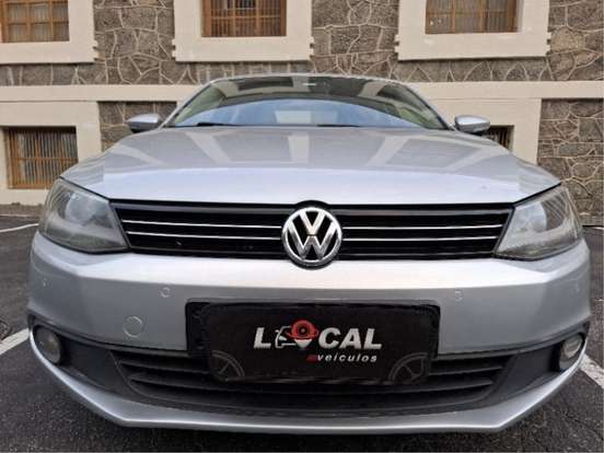 VOLKSWAGEN-JETTA-2.0 COMFORTLINE FLEX 4P TIPTRONIC VOLKSWAGEN-JETTA-2013