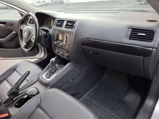 VOLKSWAGEN-JETTA-2.0 COMFORTLINE FLEX 4P TIPTRONIC VOLKSWAGEN-JETTA-2013