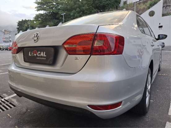 VOLKSWAGEN-JETTA-2.0 COMFORTLINE FLEX 4P TIPTRONIC VOLKSWAGEN-JETTA-2013