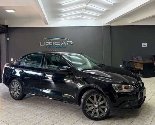 VOLKSWAGEN-JETTA-2011