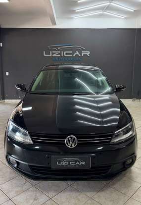 VOLKSWAGEN-JETTA-2011