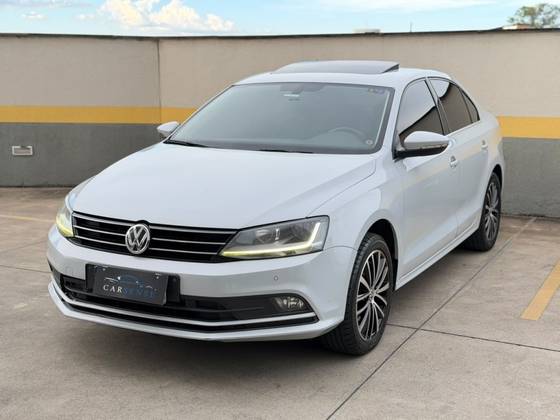 VOLKSWAGEN JETTA 2.0 TSI HIGHLINE 211CV GASOLINA 4P TIPTRONIC