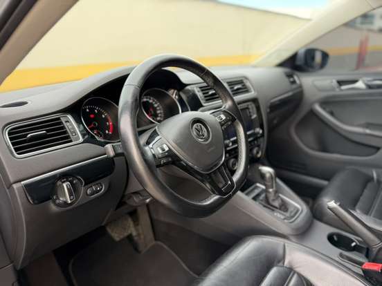 VOLKSWAGEN-JETTA-2016