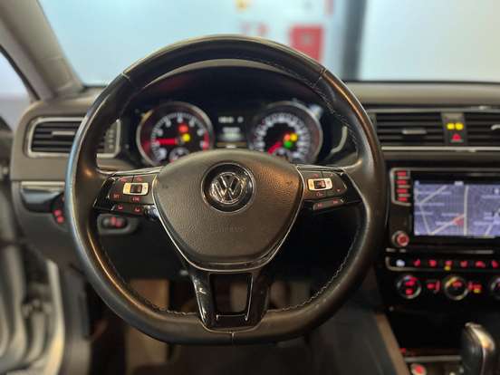 VOLKSWAGEN-JETTA-2016