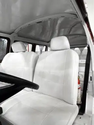 VOLKSWAGEN-KOMBI-1985