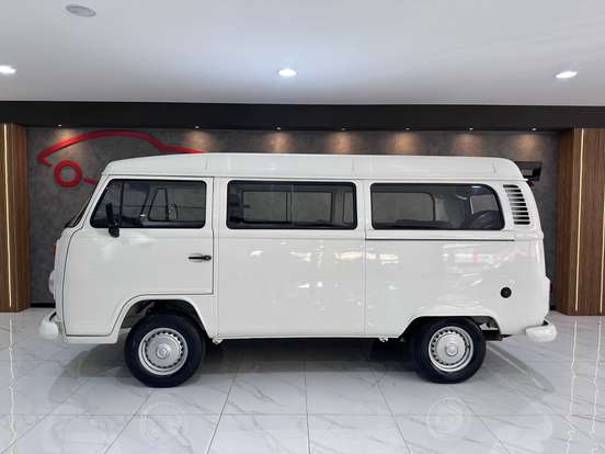 VOLKSWAGEN-KOMBI-1.4 MI STD LOTAÇÃO 8V FLEX 3P MANUAL VOLKSWAGEN-KOMBI-2013