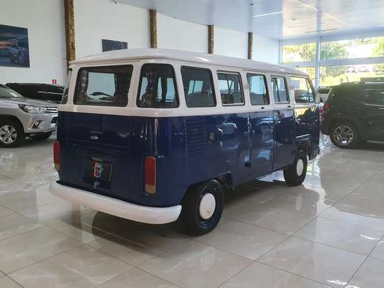 VOLKSWAGEN-KOMBI-1987
