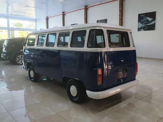 VOLKSWAGEN-KOMBI-1987