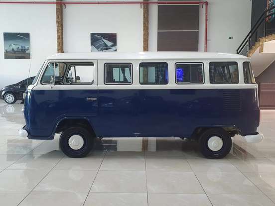 VOLKSWAGEN-KOMBI-1987