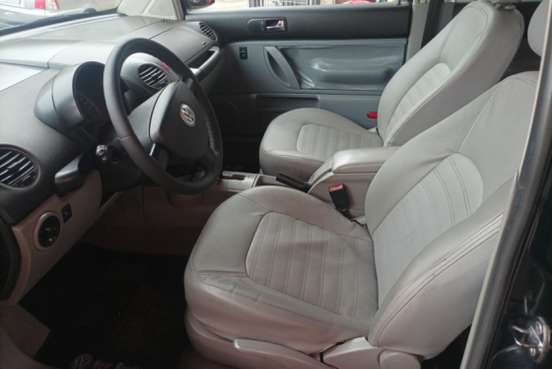 VOLKSWAGEN-NEW BEETLE-2007