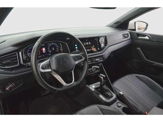 VOLKSWAGEN-NIVUS-1.0 200 TSI TOTAL FLEX HIGHLINE AUTOMÁTICO VOLKSWAGEN-NIVUS-2025