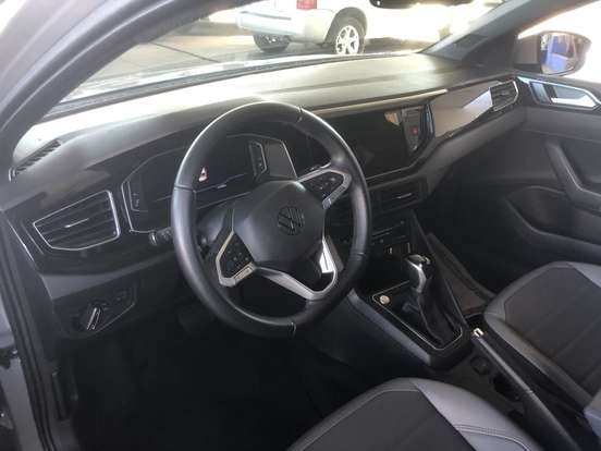 VOLKSWAGEN-NIVUS-1.0 200 TSI TOTAL FLEX HIGHLINE AUTOMÁTICO VOLKSWAGEN-NIVUS-2023