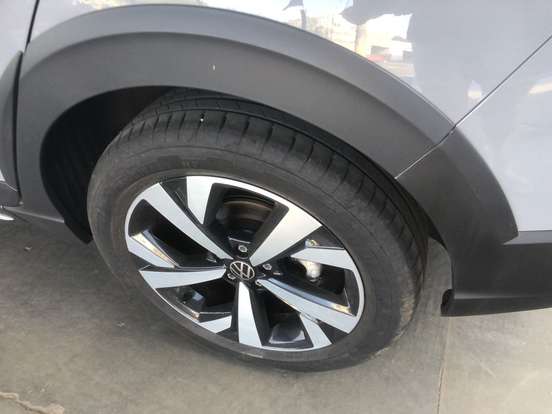 VOLKSWAGEN-NIVUS-1.0 200 TSI TOTAL FLEX HIGHLINE AUTOMÁTICO VOLKSWAGEN-NIVUS-2023