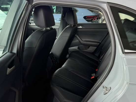 VOLKSWAGEN-NIVUS-1.0 200 TSI TOTAL FLEX HIGHLINE AUTOMÁTICO VOLKSWAGEN-NIVUS-2026