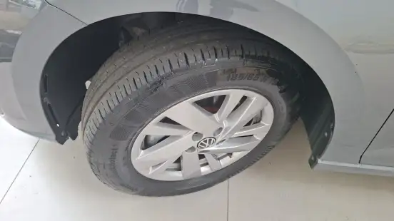 VOLKSWAGEN-POLO-2024