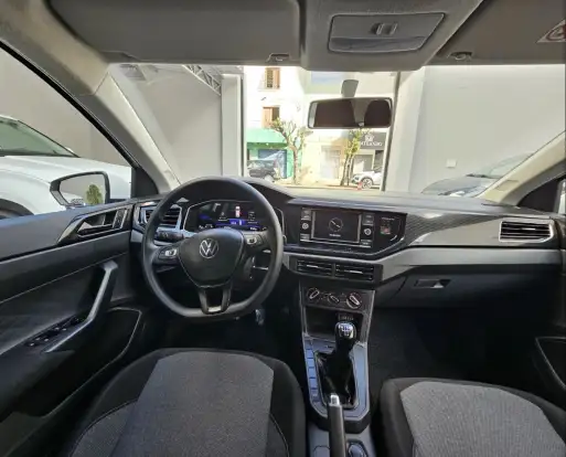 VOLKSWAGEN-POLO-2023