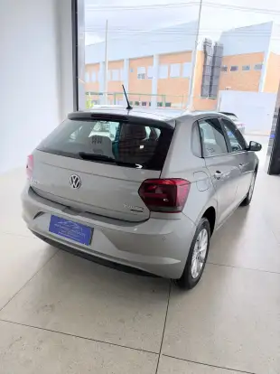 VOLKSWAGEN-POLO-2019