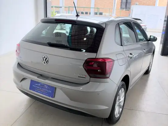 VOLKSWAGEN-POLO-1.0 200 TSI COMFORTLINE AUTOMÁTICO VOLKSWAGEN-POLO-2019