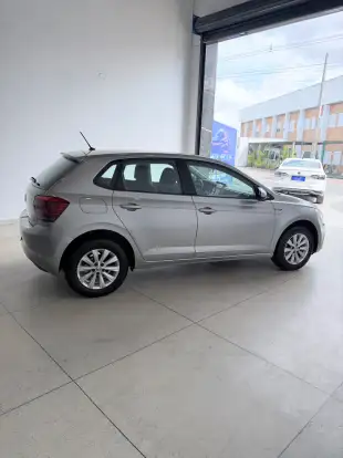 VOLKSWAGEN-POLO-2019