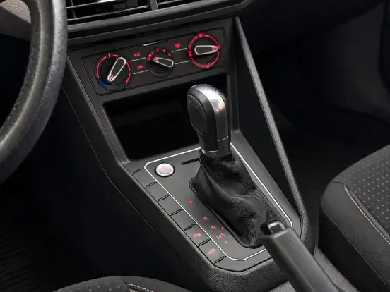 VOLKSWAGEN-POLO-1.0 200 TSI COMFORTLINE AUTOMÁTICO VOLKSWAGEN-POLO-2017