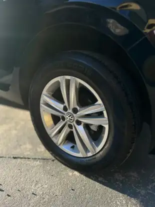 VOLKSWAGEN-POLO-2019