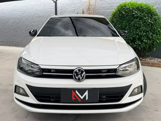 VOLKSWAGEN-POLO-1.0 200 TSI COMFORTLINE AUTOMÁTICO VOLKSWAGEN-POLO-2017