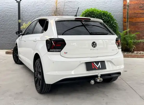 VOLKSWAGEN-POLO-2017