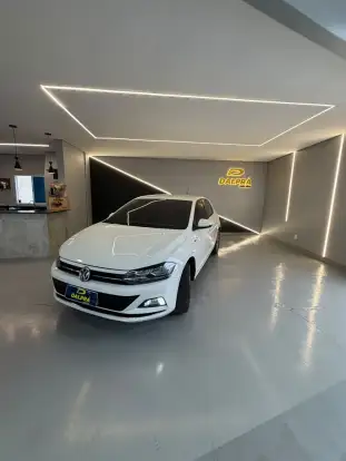 VOLKSWAGEN-POLO-2019