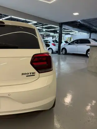 VOLKSWAGEN-POLO-2019