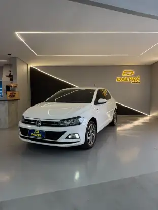 VOLKSWAGEN-POLO-2019