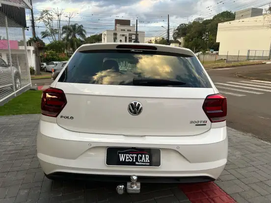 VOLKSWAGEN-POLO-1.0 200 TSI HIGHLINE AUTOMÁTICO VOLKSWAGEN-POLO-2018