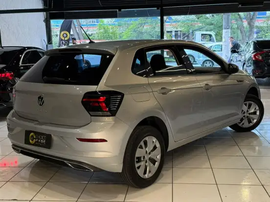 VOLKSWAGEN-POLO-2023