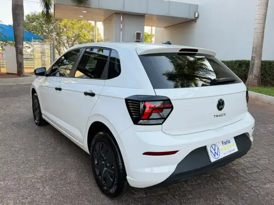 VOLKSWAGEN-POLO-2024