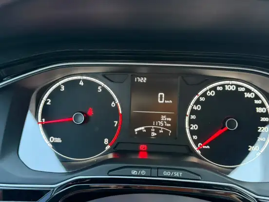 VOLKSWAGEN-POLO-2024