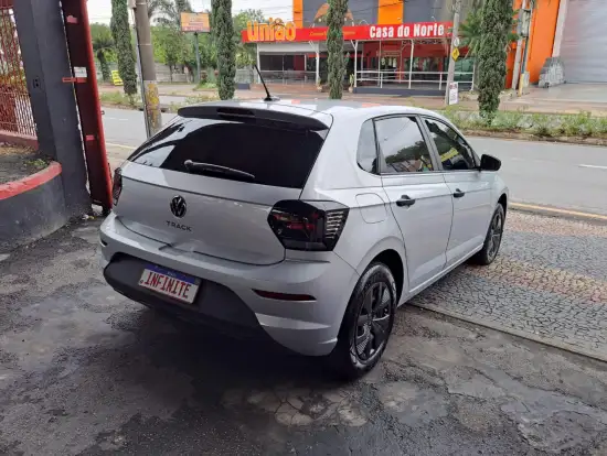 VOLKSWAGEN-POLO-2025