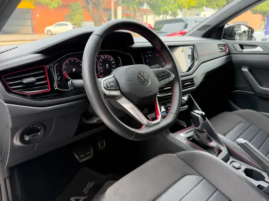 VOLKSWAGEN-POLO-2024
