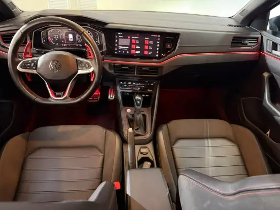 VOLKSWAGEN-POLO-2024