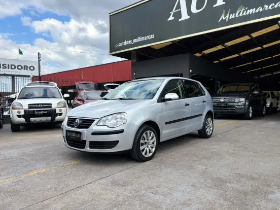 VOLKSWAGEN-POLO-2010