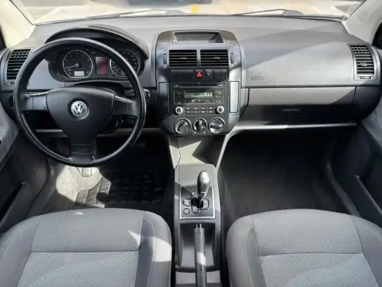 VOLKSWAGEN-POLO-1.6 MI 8V FLEX 4P AUTOMATIZADO VOLKSWAGEN-POLO-2010