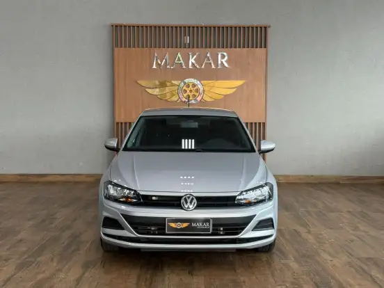 VOLKSWAGEN-POLO-2018