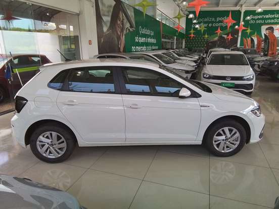 VOLKSWAGEN-POLO-1.0 170 TSI COMFORTLINE AUTOMÁTICO VOLKSWAGEN-POLO-2024