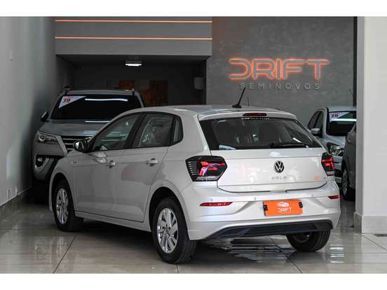 VOLKSWAGEN-POLO-2024