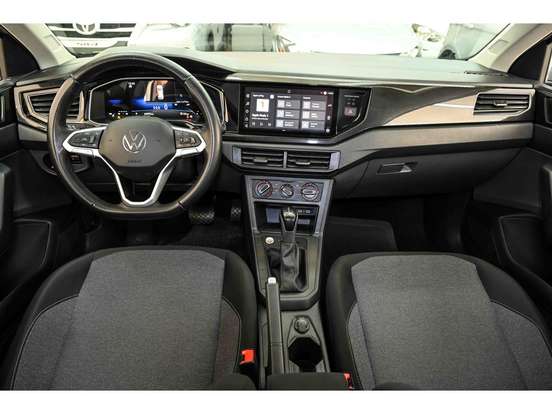 VOLKSWAGEN-POLO-1.0 170 TSI COMFORTLINE AUTOMÁTICO VOLKSWAGEN-POLO-2024