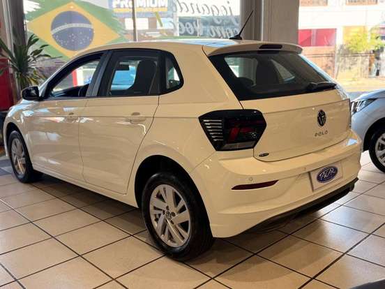 VOLKSWAGEN-POLO-1.0 170 TSI COMFORTLINE AUTOMÁTICO VOLKSWAGEN-POLO-2024